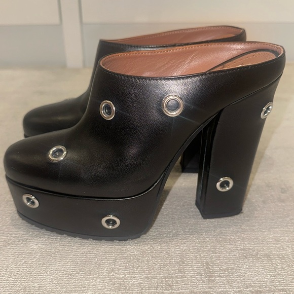 Alaia Shoes - Alaia block heel mule lamb skin maxi eyelets
